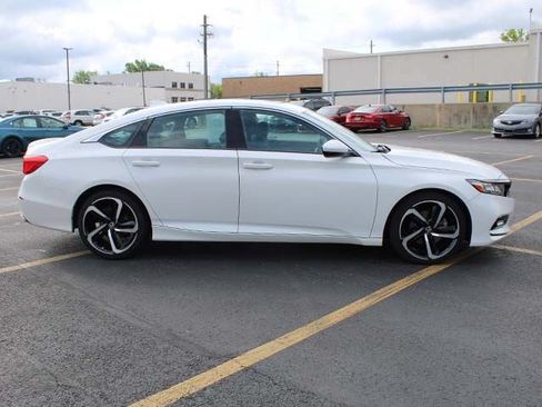 Used 2019 Honda Accord Sport image 5