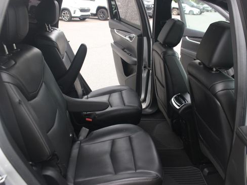 Used 2020 Cadillac XT6 Premium Luxury AWD/4WD image 37