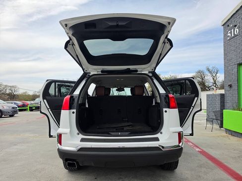 Used 2017 GMC Terrain SLT FWD image 29