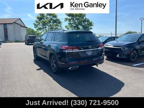 Used 2021 Volkswagen Atlas SE w/ Panoramic Sunroof Package AWD/4WD image 7