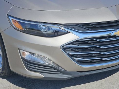 Used 2025 Chevrolet Malibu LT FWD image 8