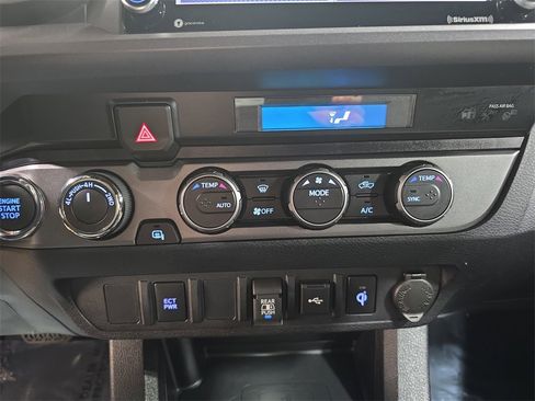 Used 2023 Toyota Tacoma TRD Off-Road image 19