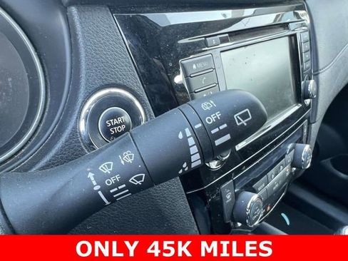 Used 2018 Nissan Rogue SV image 27