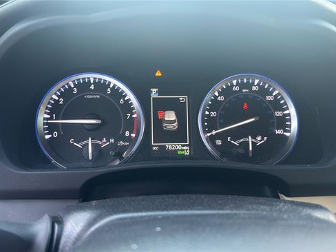 Used 2017 Toyota Highlander XLE image 10