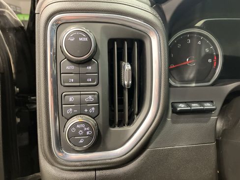 Used 2022 Chevrolet Silverado 2500 High Country image 17