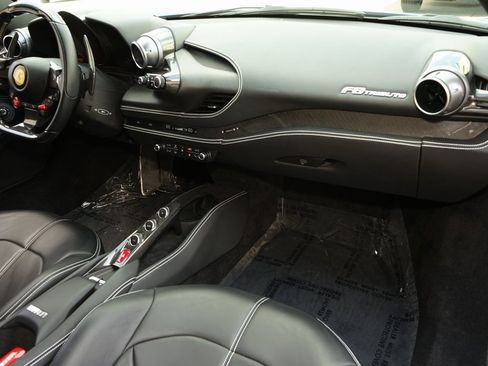 Used 2022 Ferrari F8 Tributo image 13