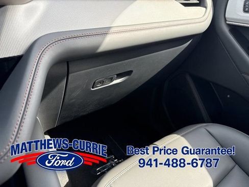 New 2026 Ford Explorer Active w/ Active Comfort Package RWD image 24