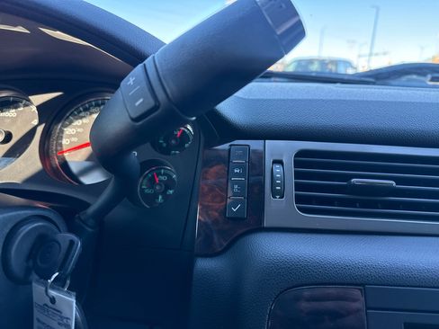 Used 2013 GMC Sierra 3500 Denali image 21