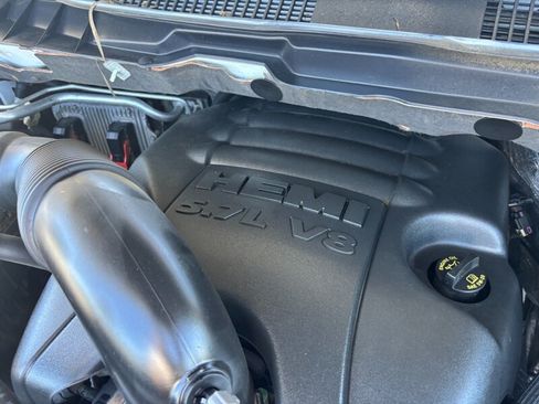 Used 2014 RAM 1500 Laramie AWD/4WD image 27