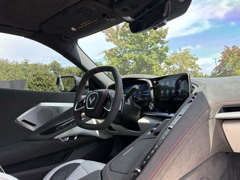 Used 2023 Chevrolet Corvette Stingray Premium Conv RWD image 6
