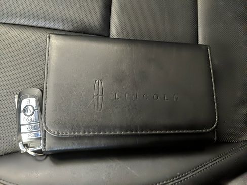 Certified 2022 Lincoln Corsair FWD w/ Equipment Group 101A image 27