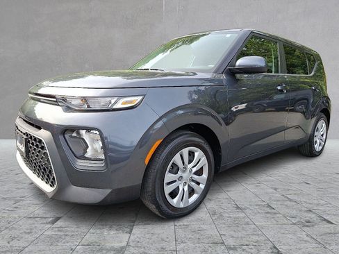 Used 2022 Kia Soul LX image 3