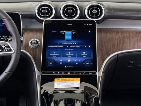 New 2025 Mercedes-Benz GLC 350e 4MATIC image 8