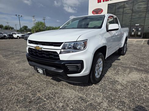 Used 2022 Chevrolet Colorado LT w/ Fleet Safety Package RWD image 3