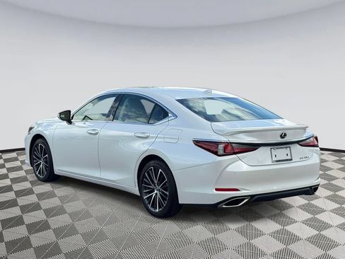 Used 2025 Lexus ES 350 w/ Premium Package FWD image 4