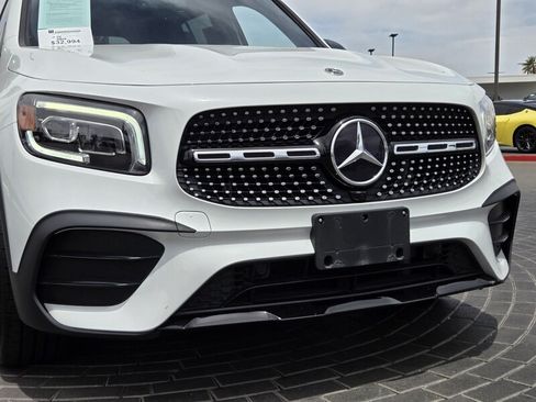 Certified 2022 Mercedes-Benz GLB 250 4MATIC image 9