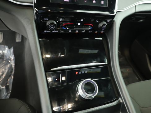 New 2025 Jeep Grand Cherokee Laredo X w/ Luxury Tech Group I image 13