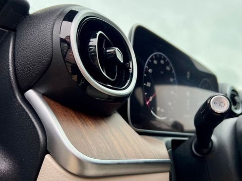 Certified 2023 Mercedes-Benz C 300 4MATIC Sedan image 11