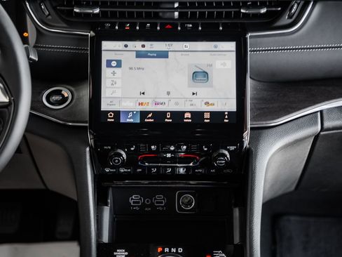 New 2025 Jeep Grand Cherokee Overland image 21