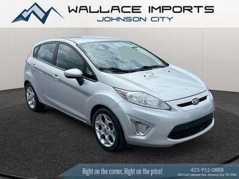 Used 2012 Ford Fiesta SES FWD image 7