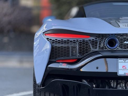 Used 2023 McLaren Artura Vision image 18