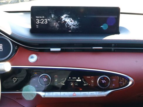 Used 2022 Genesis GV70 3.5T Sport w/ Sport Advanced Package image 17