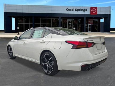 New 2026 Nissan Altima 2.5 SR w/ SR Premium Package FWD image 3