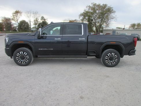New 2026 GMC Sierra 2500 Denali Ultimate image 8