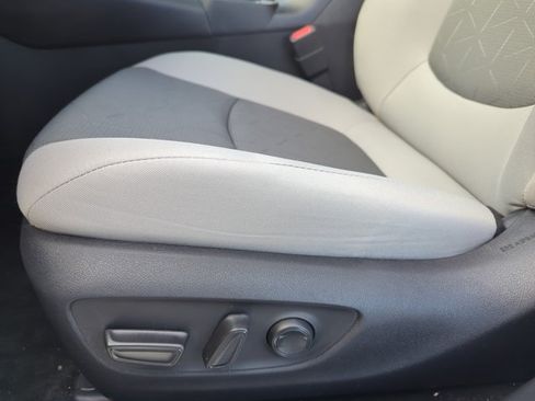 Used 2025 Toyota RAV4 XLE w/ Convenience Package FWD image 12