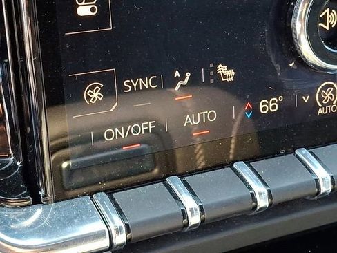 Used 2025 GMC Yukon Denali image 19