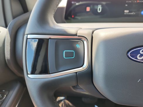 Used 2025 Ford Expedition Active RWD image 27