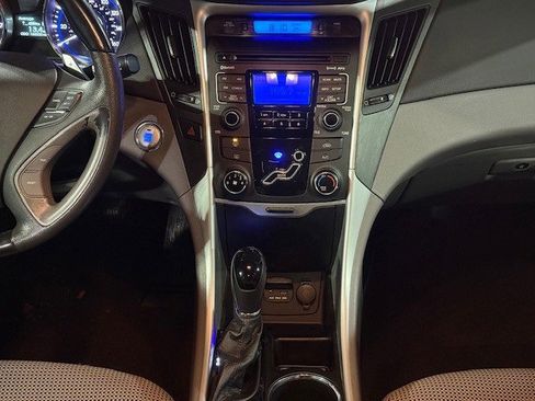 Used 2011 Hyundai Sonata SE image 18