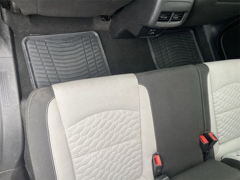 Certified 2019 Chevrolet Equinox LT image 34