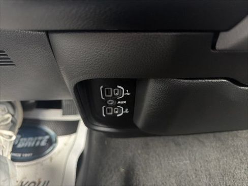 Used 2022 RAM 1500 Big Horn AWD/4WD image 22