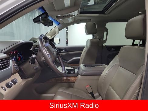 Used 2019 Chevrolet Tahoe Premier AWD/4WD image 13