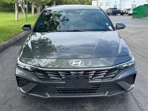 Used 2026 Hyundai Elantra Sport FWD image 3