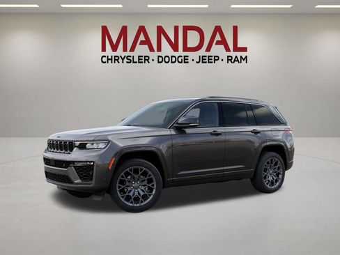 New 2026 Jeep Grand Cherokee Summit w/ Obsidian Package AWD/4WD image 2