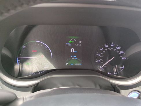 Used 2022 Toyota Sienna XLE FWD image 22