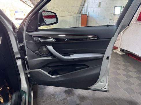Used 2019 BMW X1 xDrive28i w/ Convenience Package image 16