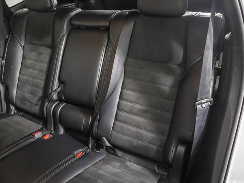 Used 2024 Mitsubishi Outlander AWD image 34
