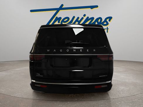 Used 2023 Jeep Wagoneer L Series II image 10