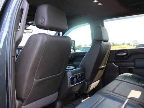 Used 2020 GMC Sierra 2500 Denali w/ Denali Ultimate Package AWD/4WD image 24