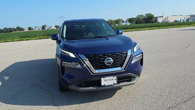 Used 2021 Nissan Rogue SV AWD/4WD image 2