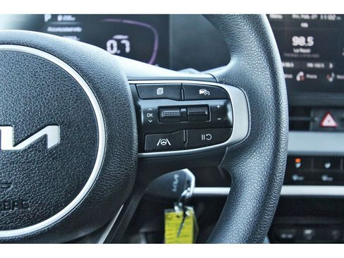 Used 2024 Kia Sportage LX image 24