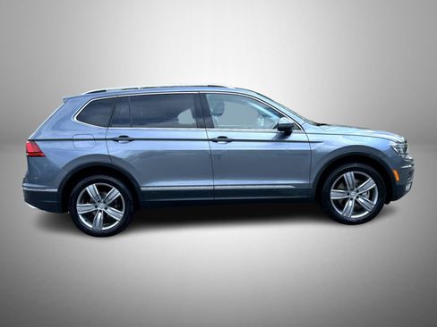 Used 2018 Volkswagen Tiguan SEL Premium AWD/4WD image 4