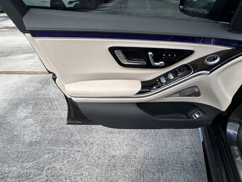 Used 2023 Mercedes-Benz S 500 4MATIC image 29