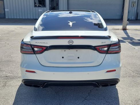 Used 2023 Nissan Maxima SR w/ Sport Mat Group FWD image 5