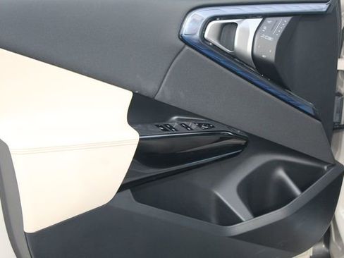 New 2026 BMW X3 xDrive30 w/ M Sport Package image 19