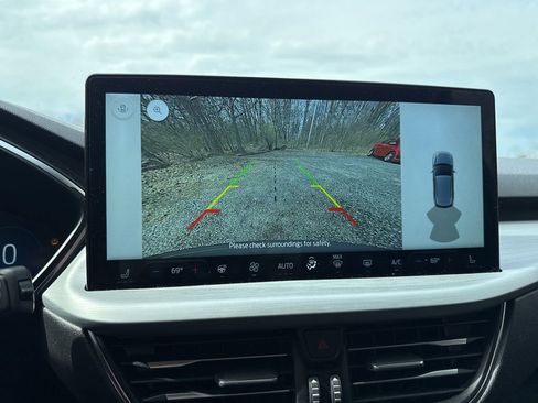 Used 2025 Ford Escape Platinum image 30