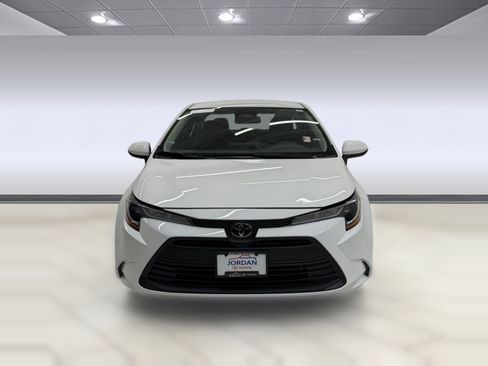 Used 2024 Toyota Corolla LE FWD image 5